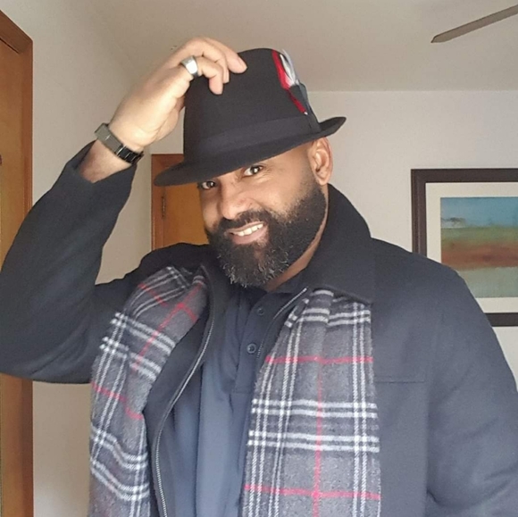 Meet your Posher, Tyrrone - Picture 1 of 14